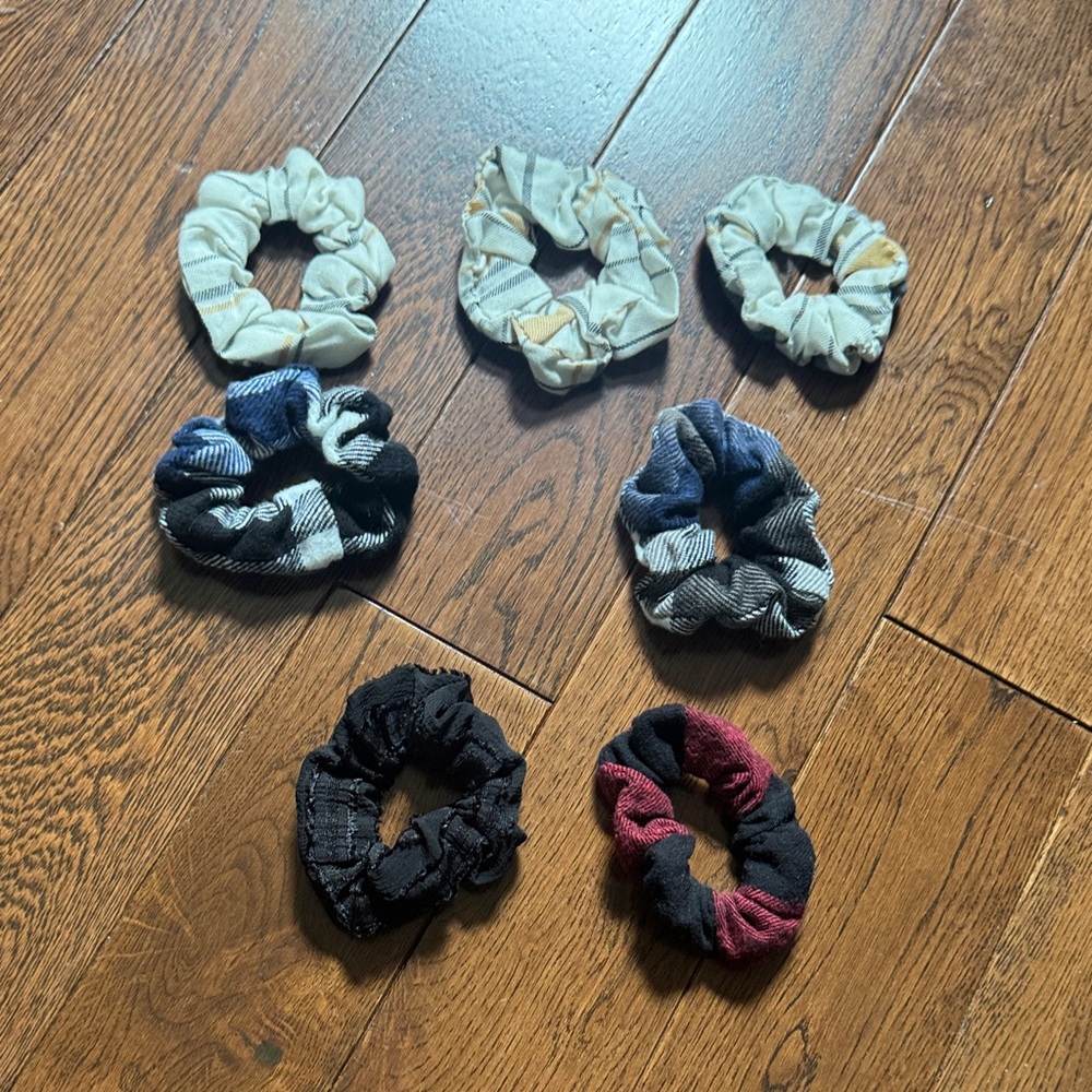 Everyday Mixed Fabric Scrunchie Set — Cream, Blue, Black, Burgundy